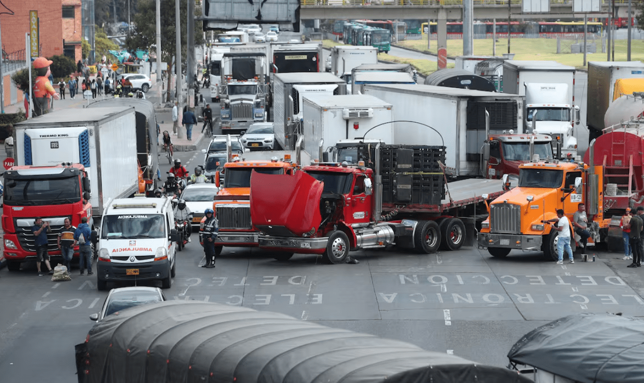 Colapso inminente en las carreteras: camioneros anuncian paro indefinido