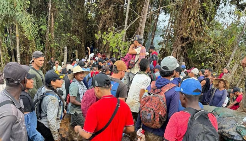 72 militares secuestrados