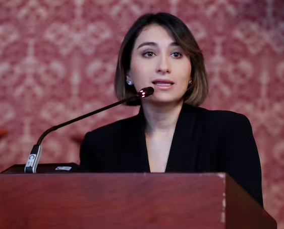 Laura Sarabia para ocupar el cargo de embajadora de Colombia ante el Reino Unido.