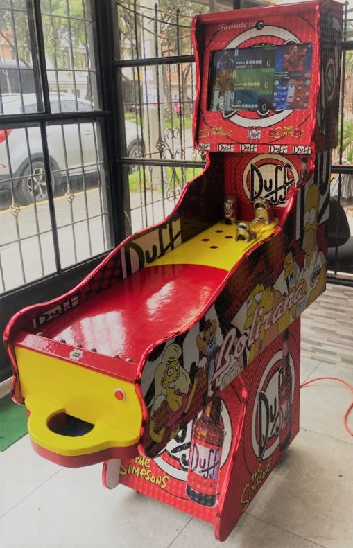 La tradicional bolirana colombiana vive una transformación tecnológica que empieza a llamar la atención en diferentes ciudades del país. Negocios de entretenimiento, bares temáticos y centros recreativos están incorporando versiones electrónicas del popular juego, mezclando la nostalgia de generaciones anteriores con herramientas digitales que atraen a jóvenes y adultos.