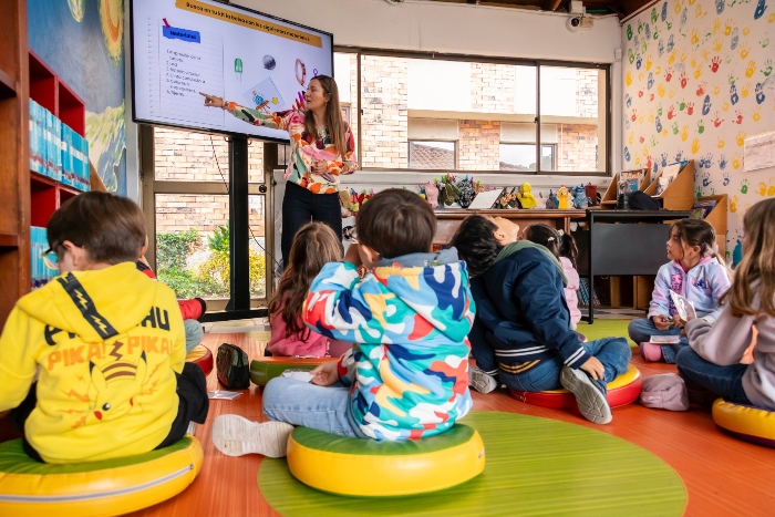 Lasse Lipponen- Colombia- Educación- Niños- HEI Schools-
