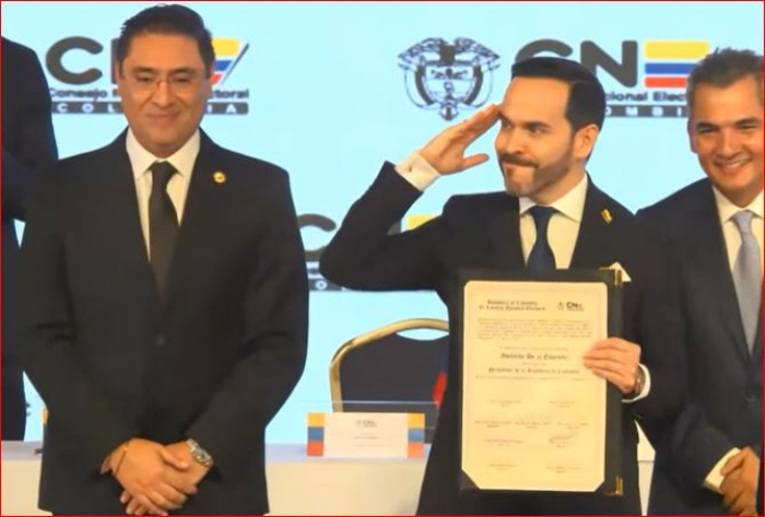 Credenciales- Corferias- CNE- Presidente- Abelardo De La Espriella- Firmes por la Patria- Petro- Cristian Quiroz- Juan Manuel Restrepo - Colombia- 25JUN-