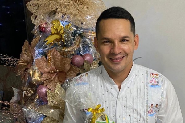 BAILARÍN RESPONDIÓ A SEÑALAMIENTOS