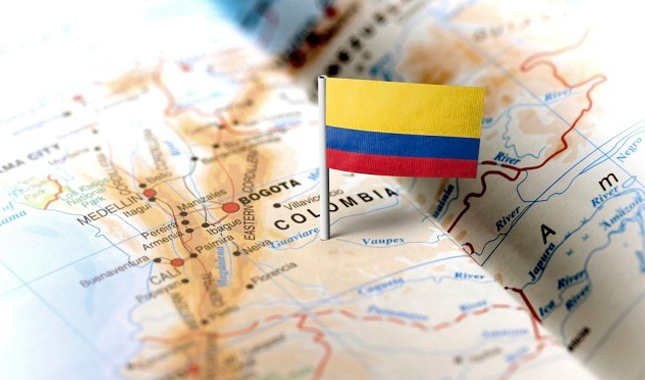 La situación política actual en Colombia tiene una influencia directa sobre el comercio, debido a que las decisiones gubernamentales, las reformas económicas, el clima electoral y la confianza de los inversionistas afectan tanto a las empresas como a los consumidores.