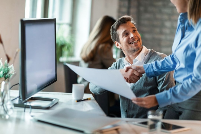empresas- tecnología- ia-vacantes remotas-Latinoamérica-AI first-