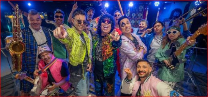 Nueva versión- Los Caligaris- La Mona Jimenez-Todos Locos-